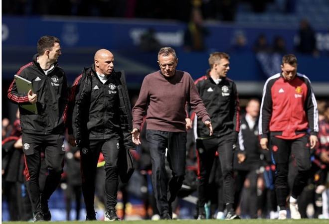 每体：阿劳霍大概率将在周中欧冠继续首发，加西亚代替孔德（每体：阿劳霍周中欧冠大概率继续首发，加西亚将取代孔德）