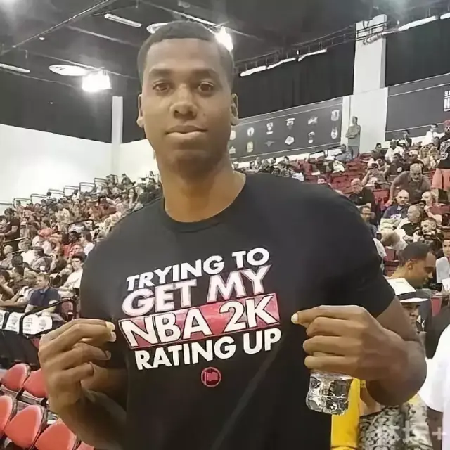 迪洛伦佐谈3场不胜0进球：我们缺上赛季让我们与众不同的精神（迪洛伦佐：三场不胜零进球，少了上赛季那股让球队与众不同的精神）