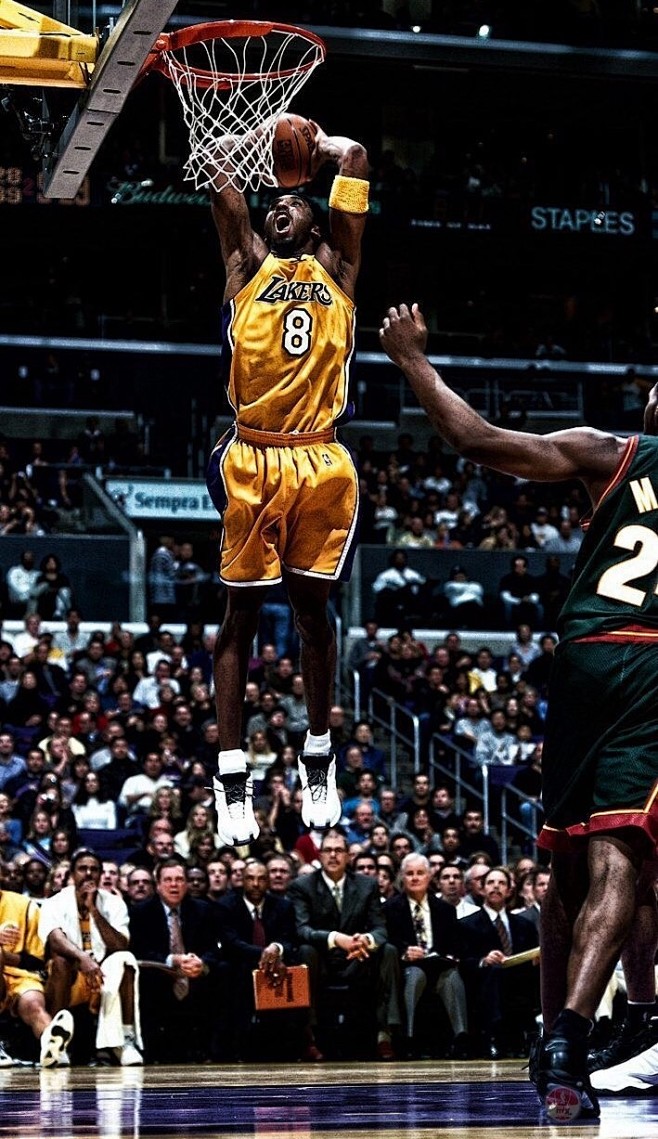 德佬：那不勒斯比去年更强；我喜欢意大利诺这样的教练（德佬称那不勒斯比去年更强，欣赏意大利诺式教练）